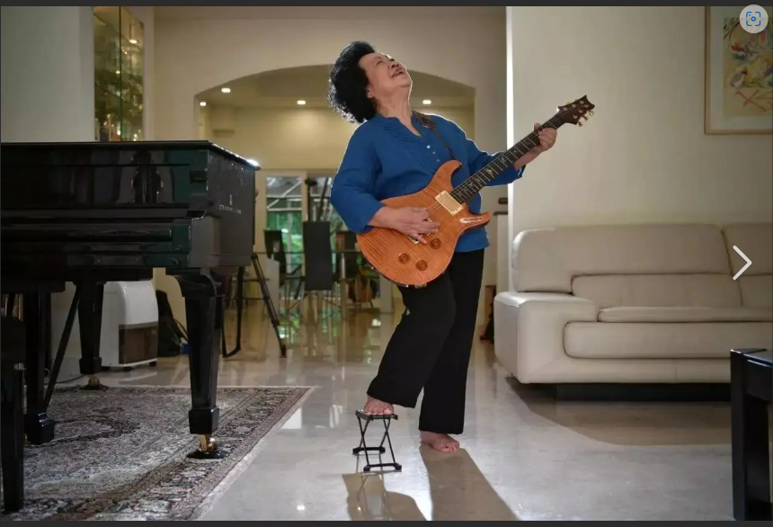  65岁奶奶吉他逆袭：从零基础到弹唱，她的秘诀竟然是…